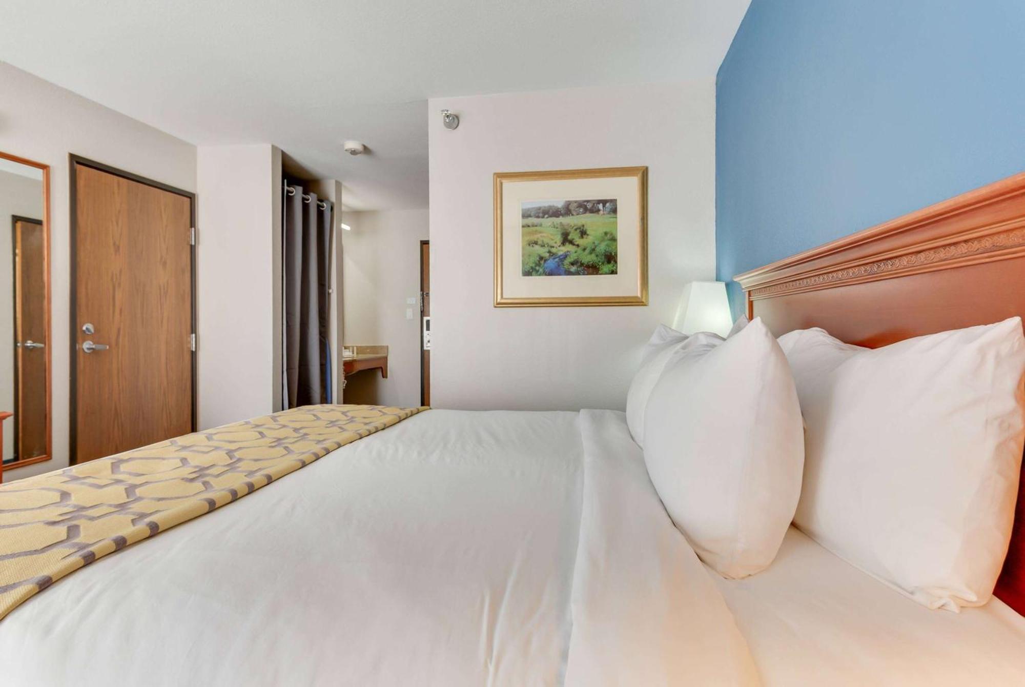 Hotel Baymont By Wyndham Salida Esterno foto